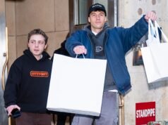 El ganador de ‘Traitors’ Rob Rausch compra el bolso Birkin de Maura Higgins después de la promesa de reunión