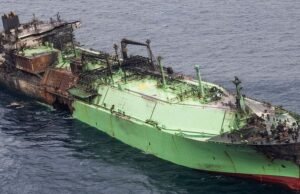 Italia advierte que el accidente de un petrolero ruso podría explotar en cualquier momento en el Mediterráneo