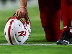 18 jugadores de fútbol de Nebraska desafían a SCC por el rechazo de acuerdos NIL con terceros por valor de más de $1 millón