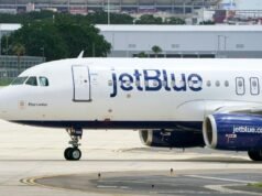Las acciones de JetBlue suben tras el informe de que la aerolínea está considerando vender a la competencia
