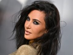 El estilo de bolso minimalista de Kim Kardashian combina cualquier conjunto