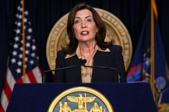 new-york-gov-kathy-hochul-120400474_bf17d8-e1772494381652.jpg