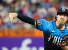 El lanzador de los Filis, Daniel Robert, colapsa y es trasladado de urgencia al hospital