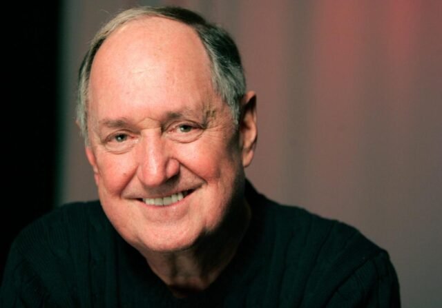 recording-artist-neil-sedaka-poses-122378567-e1772401156480.jpg