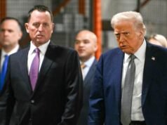 El presidente del Kennedy Center, Richard Grenell, dimite y es reemplazado por Matt Floca