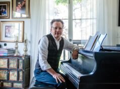 ¿Qué hace el principal arreglista musical de los Oscar?