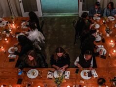 Un grano de sal: la serie viral de lectura y cenas en Los Ángeles