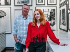 Justo en las afueras de Joshua Tree, esta feria de arte ubicada en un motel del desierto construye algo que no se puede conseguir en Los Ángeles.