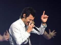 Harry Styles luce perdido en ‘Kiss All the Time’