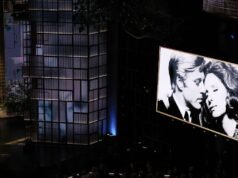 Mira una película en línea, transmite la banda sonora