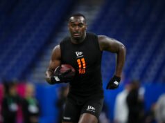 Clasificaciones y tablas de valor comercial de la dinastía del fútbol de fantasía novato de 2026 de Justin Boone para abril