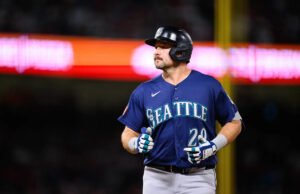 Cal Raleigh sigue sin jonrones después de que los Angelinos robaran al RF Jo Adell