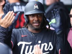 Los Mellizos se enfrentan a Steven Cruz de los Reales tres veces en la novena entrada de la victoria por 5-1 sobre Kansas City