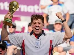 Un fanático viral de Inglaterra afirma que la FIFA está “estafando” a sus seguidores con los boletos y los viajes, mientras habla sobre la venta de una casa de £350,000 para financiar el DÉCIMO viaje a la Copa Mundial este verano.