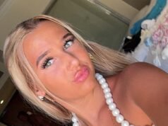 La familia de una colegiala de 16 años asesinada a puñaladas durante una ‘discusión por un chico’ ve por primera vez ante un tribunal a tres adolescentes acusados de su asesinato