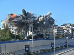 ¿Terminará la guerra esta noche o podría Trump desencadenar la Sorpresa del Viernes Santo? El presidente de Estados Unidos prepara un discurso a la nación mientras crecen las esperanzas de paz, pero ¿es esto una cobertura para una invasión de Pascua?