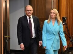 Albo anuncia amplias reformas en la publicidad de los juegos de azar, mientras intenta desviar la atención de la crisis del combustible en Australia