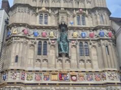 La icónica catedral recibe una renovación de £ 1 millón, pero los lugareños dicen que las vidrieras “estilo Disney” son “horribles”