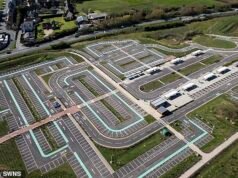Parques Park and Ride cuya construcción le costó al ayuntamiento £ 32 millones AÚN no se utilizan dos años después debido a retrasos en las carreteras
