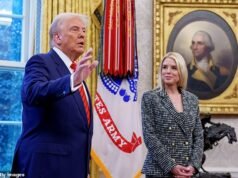 Trump despide a Pam Bondi después de un año tumultuoso de tantear los archivos de Epstein y enojar a la base del MAGA después del enfrentamiento en la Casa Blanca