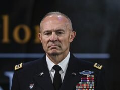 Pete Hegseth despide a un alto oficial militar estadounidense en medio de la guerra con Irán