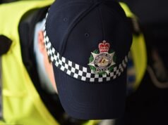 Dos adolescentes, de 15 y 16 años, acusados de acceder a material extremista, después de que la policía supuestamente confiscara chalecos antibalas y cuadernos de su casa.