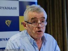 Las colas de cuatro horas para obtener pasaportes son el castigo de la UE por el Brexit, dice el jefe de Ryanair