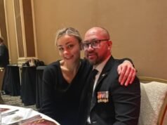 La esposa de un veterano de la Marina es deportada a MOLDOVA después de asistir a una entrevista para la tarjeta de residencia, dejando atrás a dos niños angustiados.