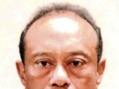 Tiger Woods capturado con uniforme de prisión en una foto recién publicada mientras el avión del héroe del golf huye a Zúrich mientras promete tratamiento.