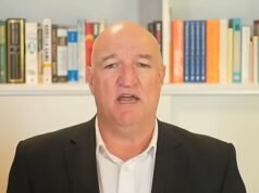 La terrible advertencia de un experto australiano sobre los recortes al impuesto especial sobre el combustible en Albo: “completamente falsa”