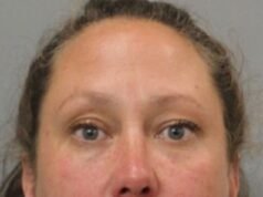 Niñera, de 45 años, encarcelada hasta los 97 por agredir sexualmente a un niño bajo su cuidado, luego se jacta de ello en línea