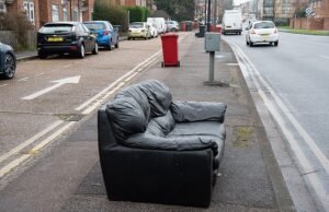 Cómo su sofá podría representar un riesgo de cáncer: los ministros se vieron obligados a cambiar las leyes de seguridad contra incendios, lo que significa que muchas de ellas están llenas de productos químicos tóxicos