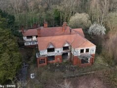 Enorme mansión de £10 millones abandonada por el gobierno iraní en una zona popular entre los futbolistas