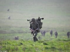 Los laboristas acusados de “vacilar” sobre un proyecto de ley en pie de guerra: los planes para impulsar la defensa del Reino Unido se posponen hasta el próximo año a pesar del conflicto generalizado