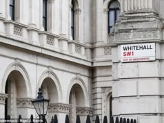 Una “bofetada” para los contribuyentes, ya que los funcionarios reclaman miles de dólares en gastos para viajar a sus PROPIOS departamentos.