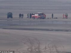 Cuatro inmigrantes mueren al intentar cruzar el Canal de la Mancha, mientras Francia rechaza la oferta británica de interceptar y devolver pequeñas embarcaciones.