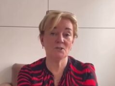 “Si no puedo ser yo, ¿quién diablos se supone que debo ser?” : La emotiva Jo Malone dice estar “sorprendida y muy triste” cuando Estée Lauder la demanda por 200.000 libras esterlinas por utilizar su nombre en los perfumes de Zara.