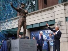 Los Marineros de Seattle develan la estatua del miembro del Salón de la Fama Ichiro Suzuki… y sale terriblemente mal
