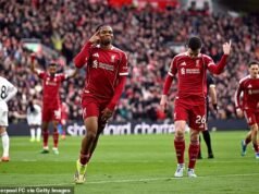 Liverpool 2-0 Fulham: Rio Ngumoha, de 17 años, muestra a los fanáticos de los Rojos una tentadora visión del futuro, mientras Mohamed Salah recuerda sus glorias pasadas para lanzar su gira de despedida, escribe LEWIS STEELE