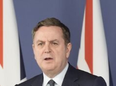 Los hogares de clase media luchan por empobrecerse por la guerra de Irán este año, pero las familias numerosas que reciben ayuda se harán más ricas gracias al gasto masivo de los laboristas en bienestar social, según un informe