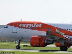 Los pasajeros “vomitan y se desmayan” después de quedarse atrapados en el aeropuerto de Milán mientras intentaban regresar a su hogar en el Reino Unido “debido a las colas en los controles fronterizos”