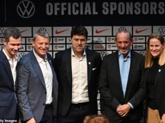 El fútbol estadounidense está sumido en el caos cuando el ‘arquitecto’ del equipo de la Copa del Mundo SE VA y se une a la nación rival dos meses antes de que comience el torneo.