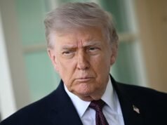 Los británicos se enfrentarán a escasez “en unas semanas”, a pesar de la renovada afirmación de Donald Trump de que la guerra en Irán “ha terminado”, mientras se insta a Keir Starmer a considerar el racionamiento de energía y la reducción de los vuelos de carga.