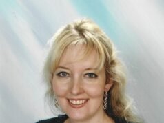 ¿La razón por la que la gente se aleja de la Iglesia? Señoras locas por el poder con chalecos acolchados pisotean al vicario, dice CAROLINE BULLOCK, mientras revela cómo la congelaron en su ciudad de Sussex