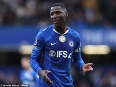 La estrella del Chelsea está lista para firmar un nuevo acuerdo para reforzar al jefe bajo presión Liam Rosenior… en un movimiento que los propietarios esperan apaciguar a los fanáticos escépticos.