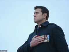 Pauline Hanson pide que el Día ANZAC sea un día no oficial de BRS para honrar al héroe caído del SAS que ahora enfrenta cargos de asesinato por crímenes de guerra, mientras Australia reacciona a su liberación bajo fianza