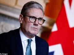 Sir Keir Starmer tiene tiempo prestado incluso si sobrevive a la última crisis de Lord Mandelson, dicen los parlamentarios laboristas