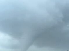 Tornados ‘extremadamente peligrosos’ azotan el Medio Oeste, poniendo en riesgo MILES de vidas mientras las casas son destruidas y los niños quedan atrapados… lo peor está por llegar