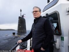 Keir Starmer se enfrenta a un ajuste de cuentas por el escándalo de Mandelson: se insta al primer ministro a dejar de esconderse detrás de los responsables y finalmente aceptar su culpa