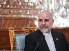 Irán promete poner ‘nuevas cartas en el campo de batalla’ después de que Trump rompa el alto el fuego y ataque un barco iraní mientras Vance se dirige a Pakistán para conversar